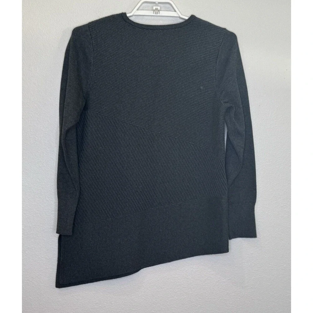 Chico's Sweater Size 1‎ Medium Gray Textured Stripe Long Sleeve Asymmetrical Hem
